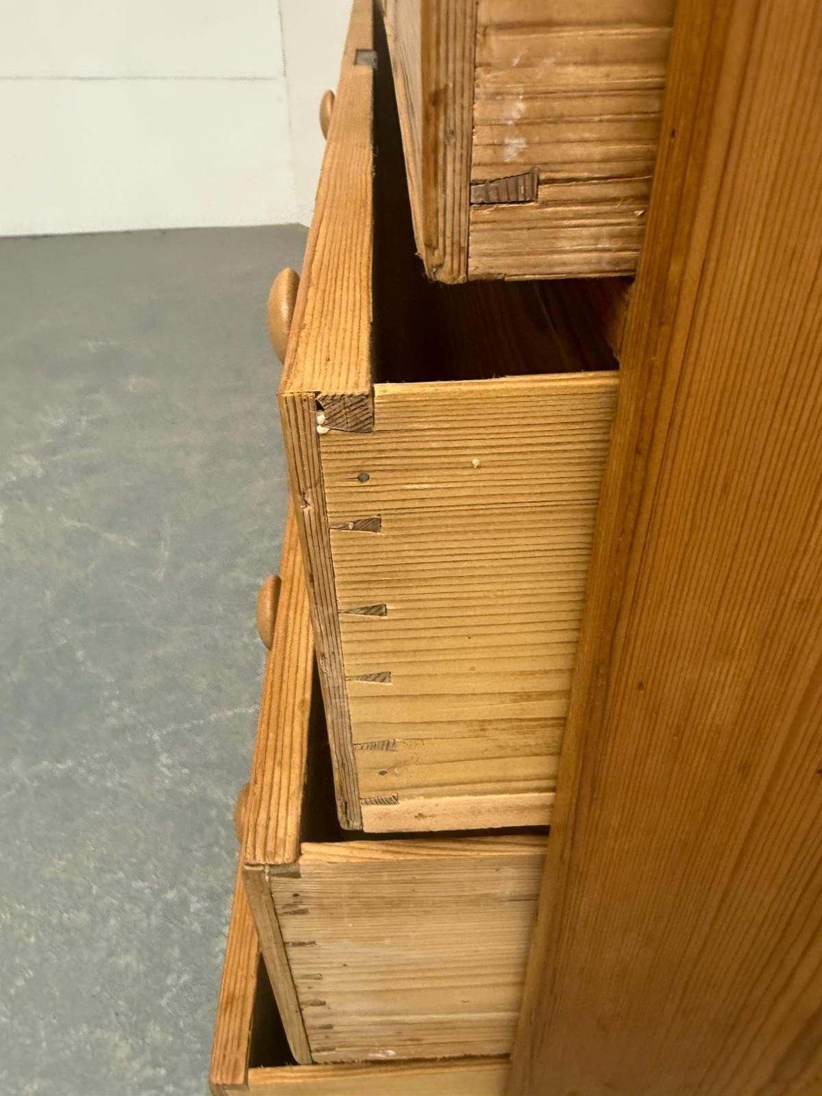 A Quality Pine Waxed 5 Drawer Georgian Bracket Foot Chest Of Drawers photo vintage