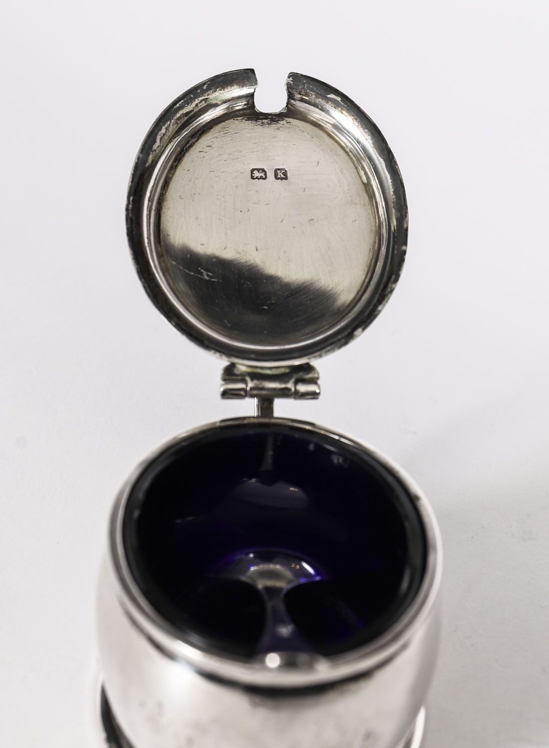 photo vinterior Antique George V Silver Cruet Set  William Neale & Son 1934.