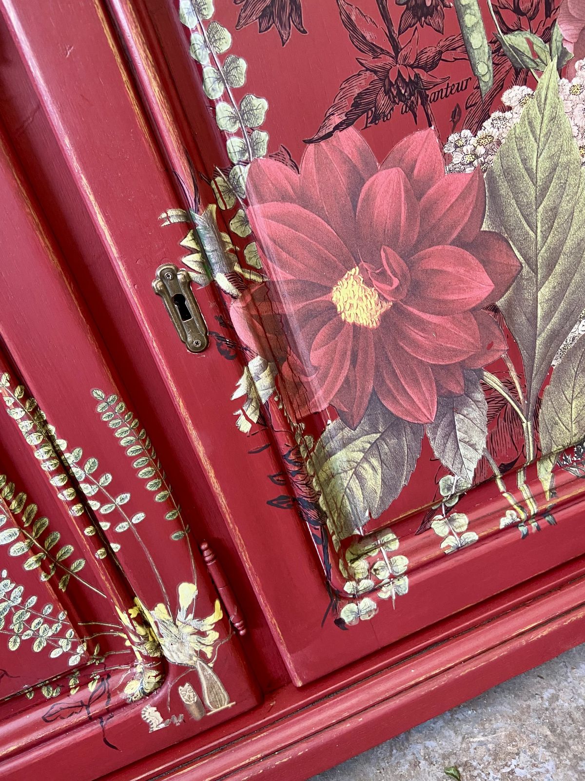 Sideboard Red Decorative, 1980s photo vinterior
