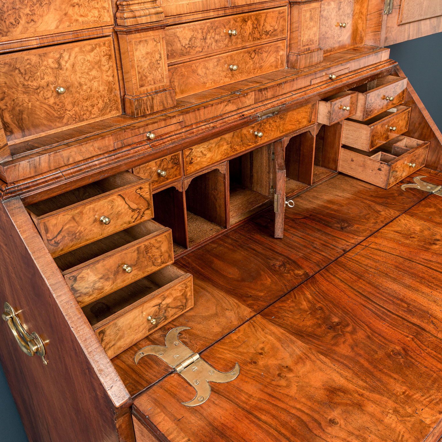 Queen Anne Trumeau Walnut Oak Great Britain XVIII Century photo Furniture