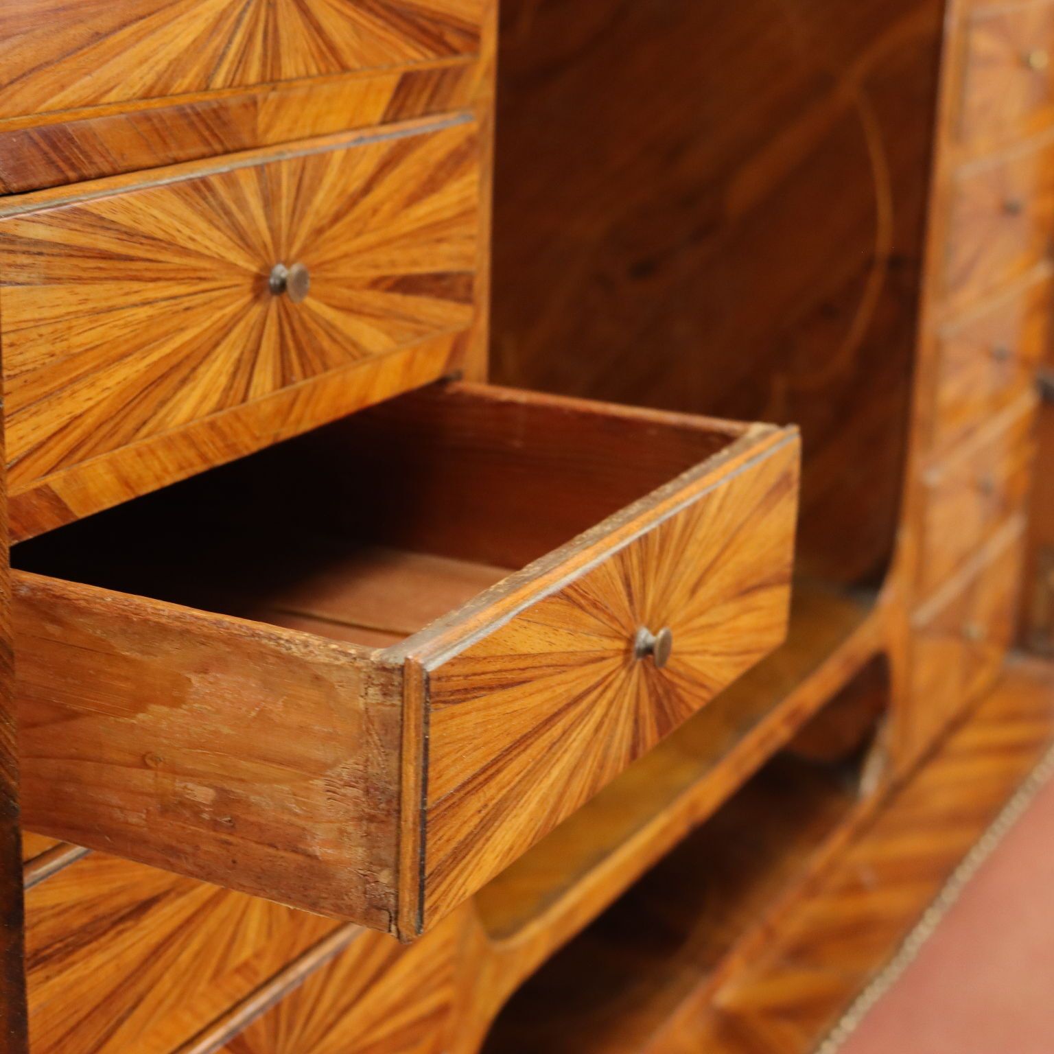 photo furniture Ancient Secrétaire Mahogany And Fir Italy XVIII Century