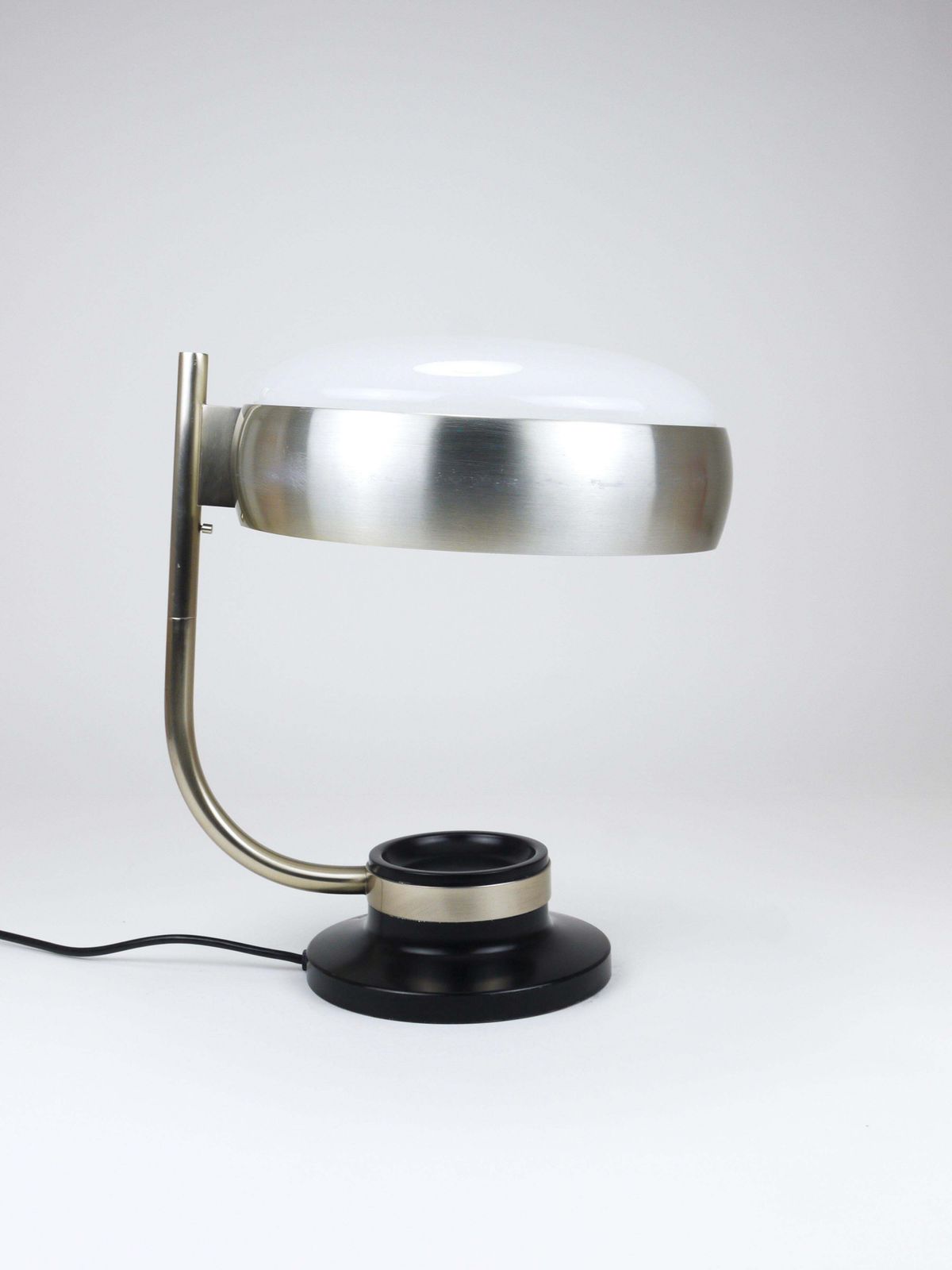 photo vinterior Oscar Torlasco Black & Nickel Table Desk Swivel Lamp, Lumi Milano, Italy, 1960s
