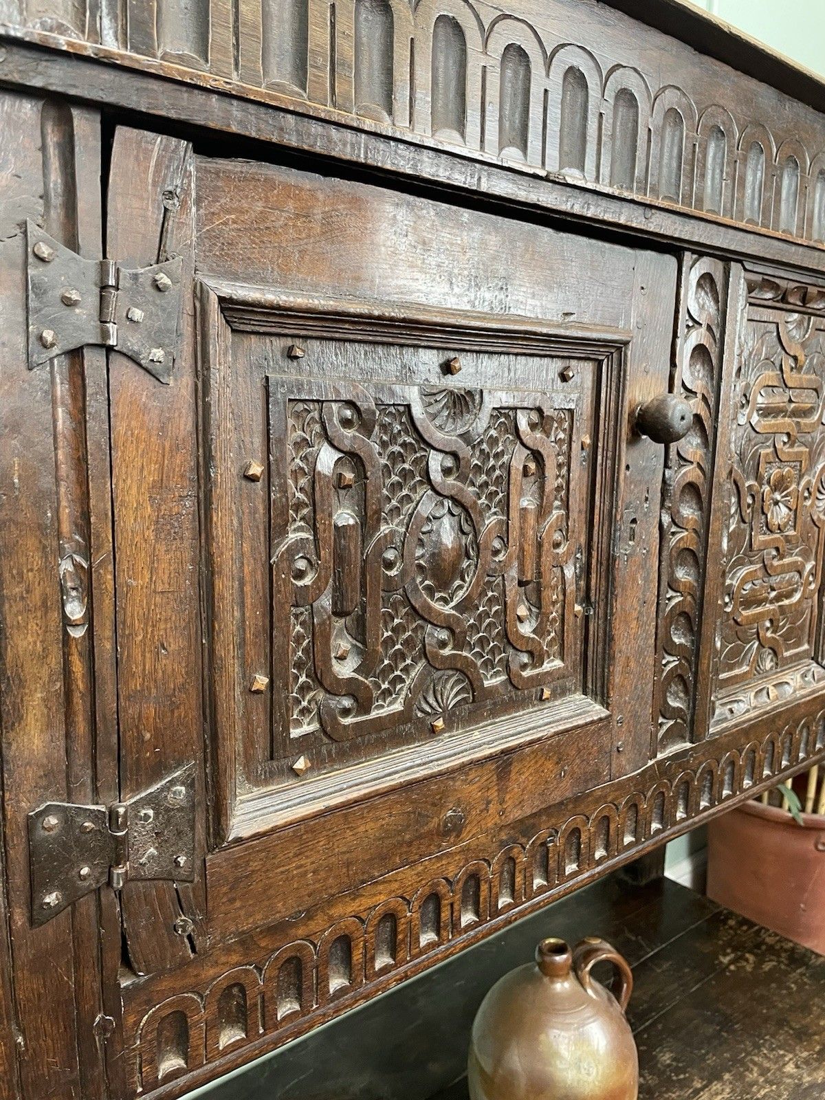 Stunning Antique 17th Century Highly Carved Oak Livery Cupboard, Buffet photo 1850.0