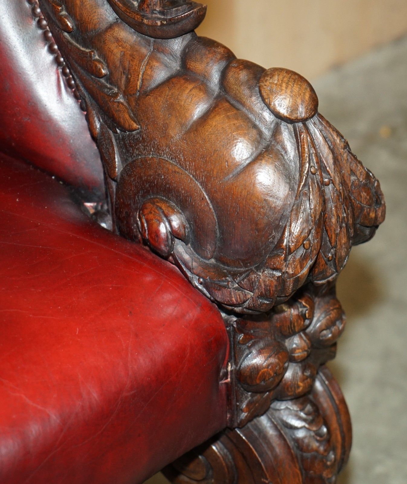 Rare Lion' Head Hand Carved Antique Victorian Chesterfield Oxblood Leather Sofa photo buy
