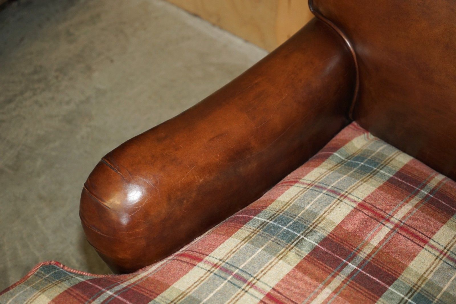 Fine George Smith Howard Brown Leather Signature Scroll Arm Sofa Tartan Cushions photo buy