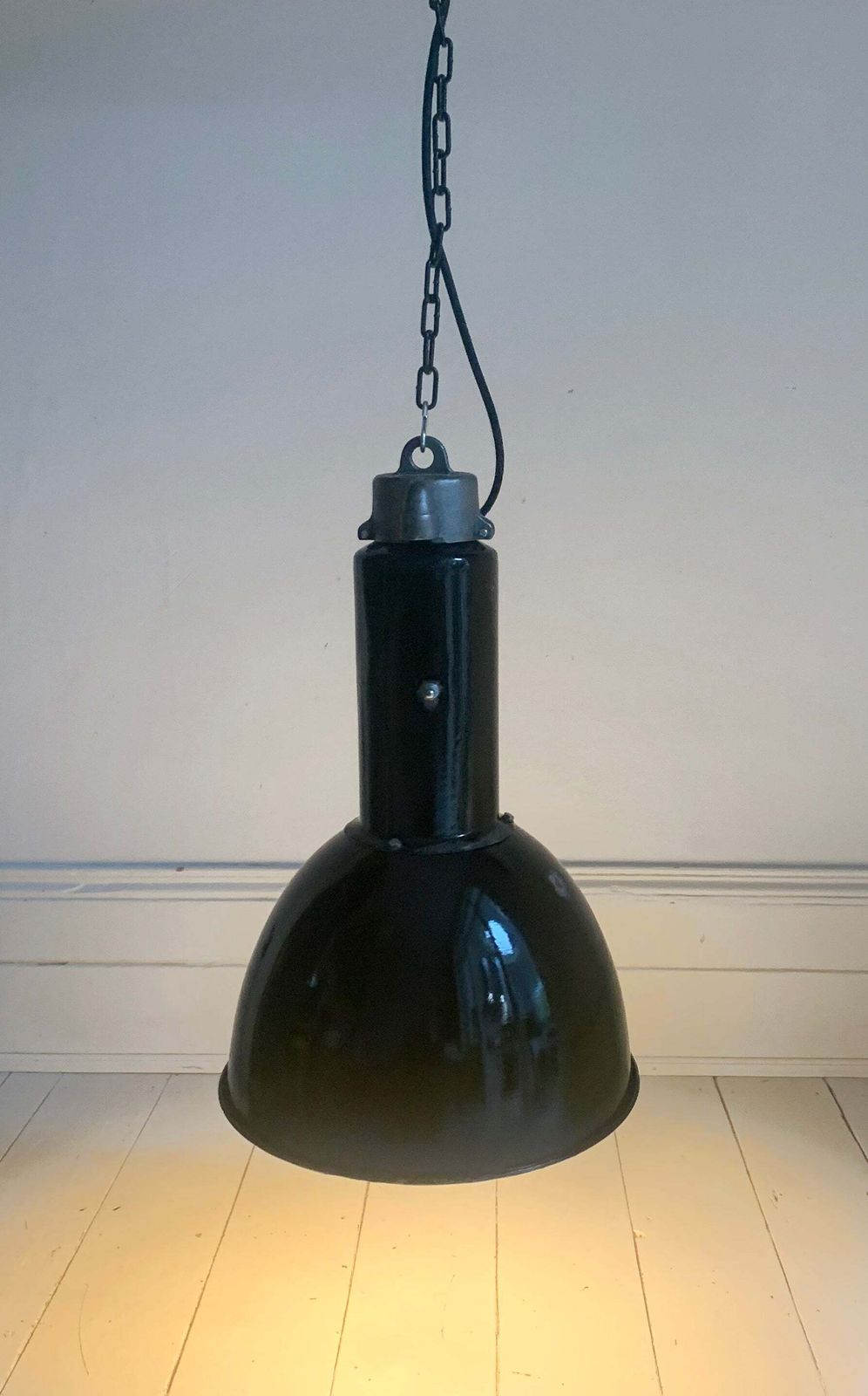 Vintage Industrial Black Enamel Pendant Lamp By Elektrosvit, 1950's / Soviet Era photo vintage