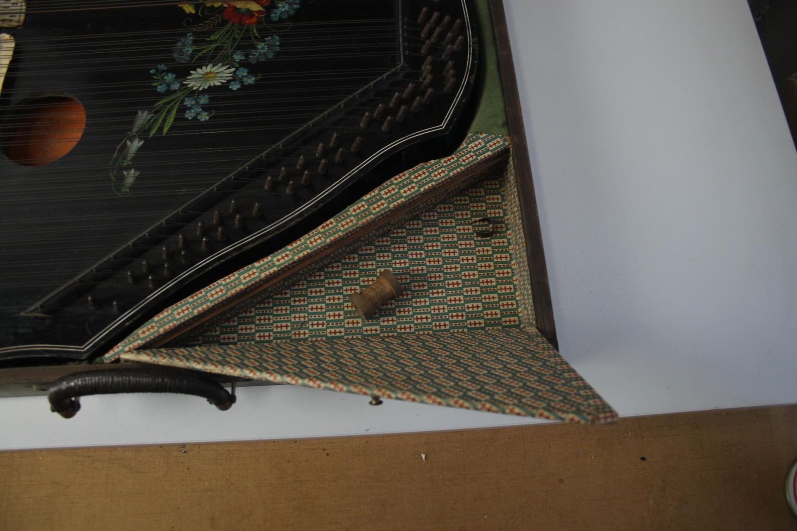 713.0 Hammer Chord Zither From The 19th Century photo