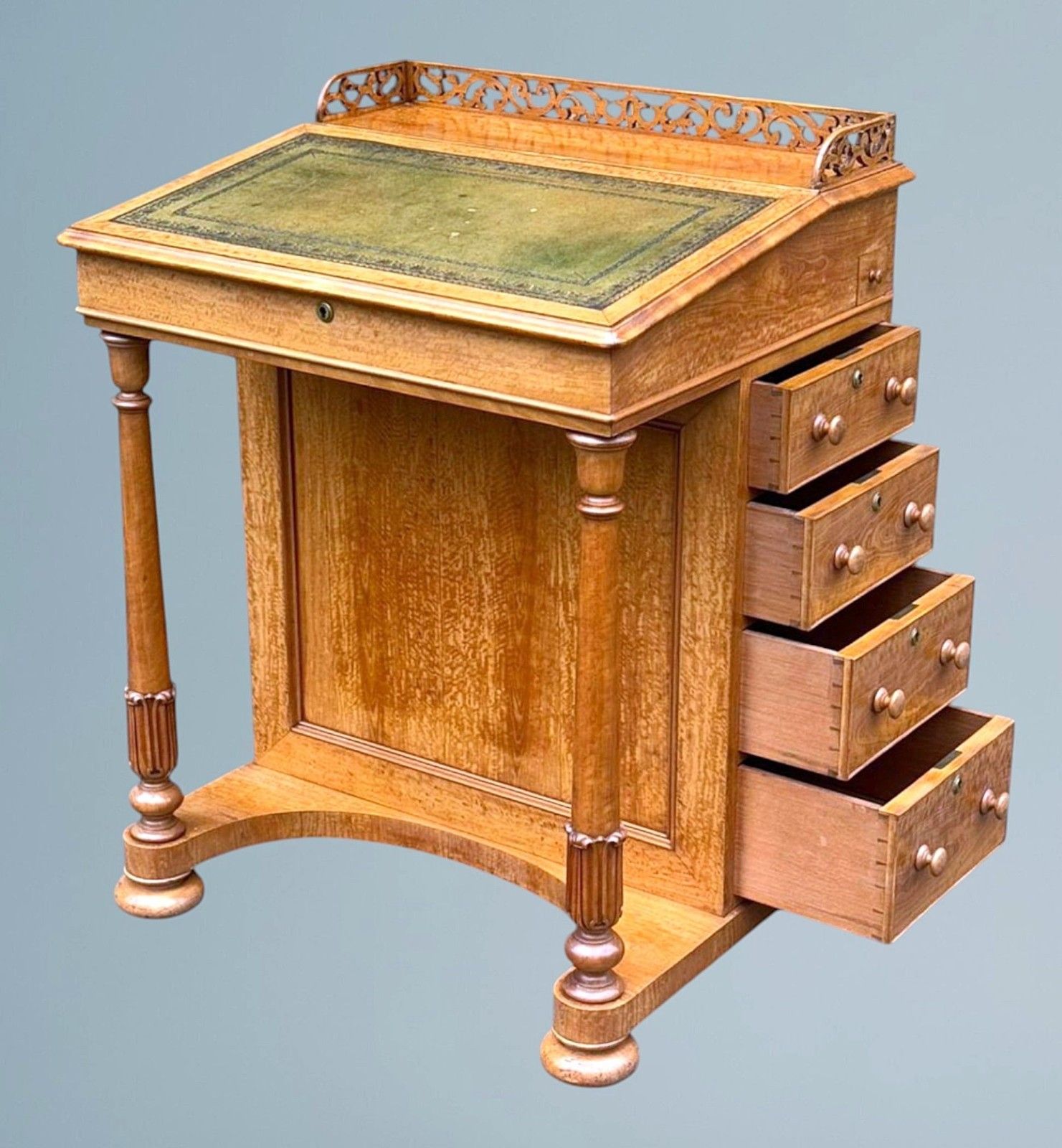 An Antique Victorian Satinwood Davenport Desk photo vinterior