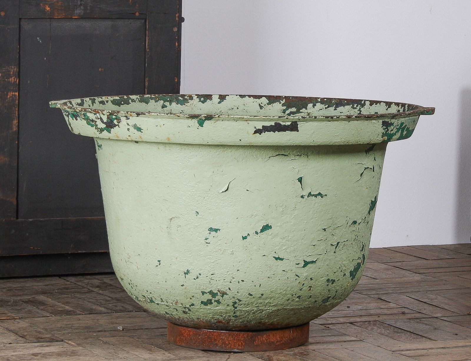 Garden Decor Large Copper Green Painted Cast Iron Cauldron Garden Planter Pot photo