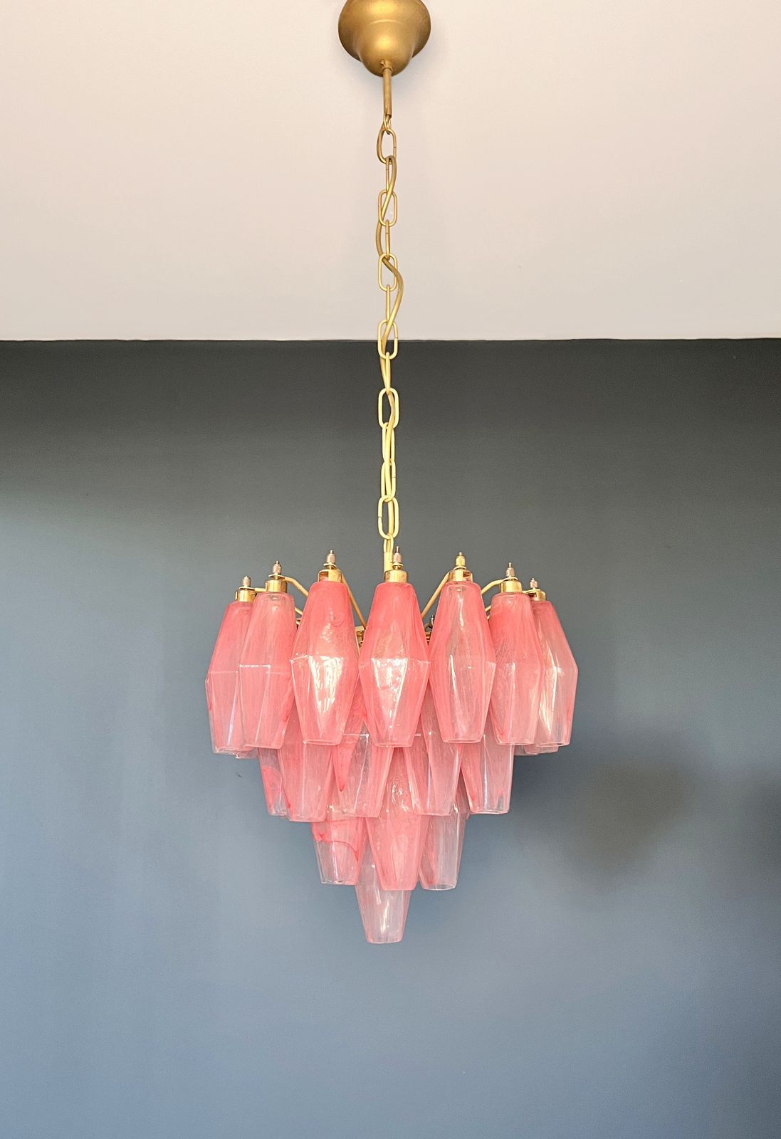 805.0 Elegant Murano Alabaster Pink Poliedri Chandelier   Carlo Scarpa Design photo