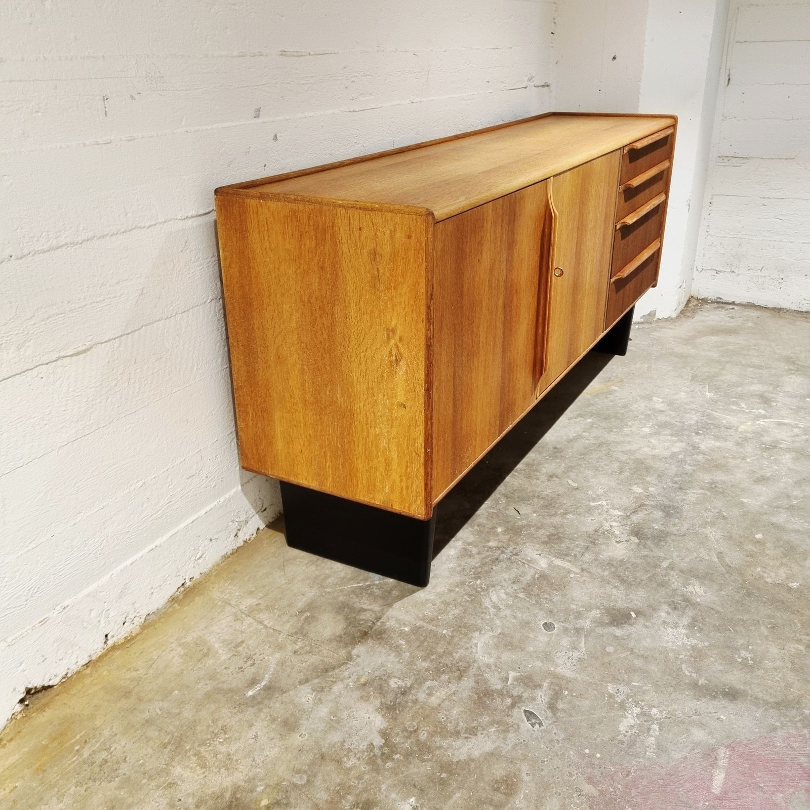 Cees Braakman Sideboard From The ‘Oak’ Series De02, Ums Pastoe 1950s, The Netherlands photo vinterior