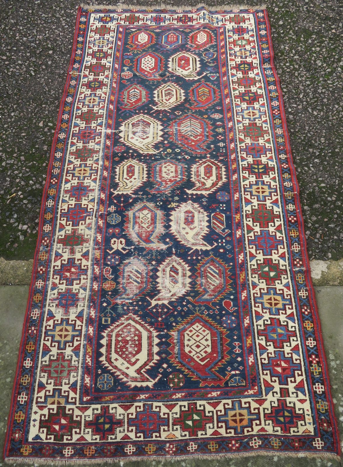 Caucasian Kazak Rug. 209cm X 102cm. photo furniture