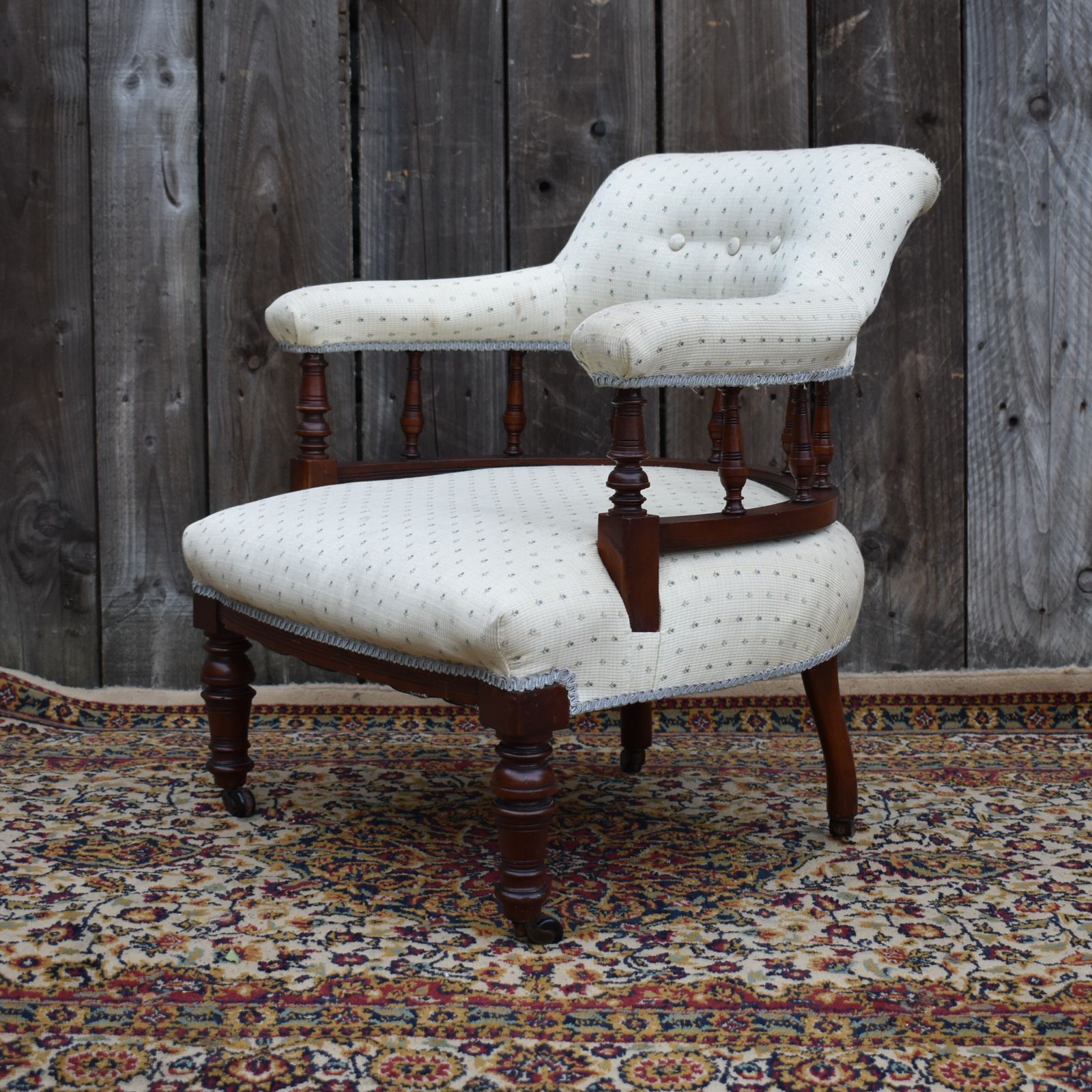 Antique Victorian Mahogany Hand Turned Spindle Tub Bedroom Nursing Armchair