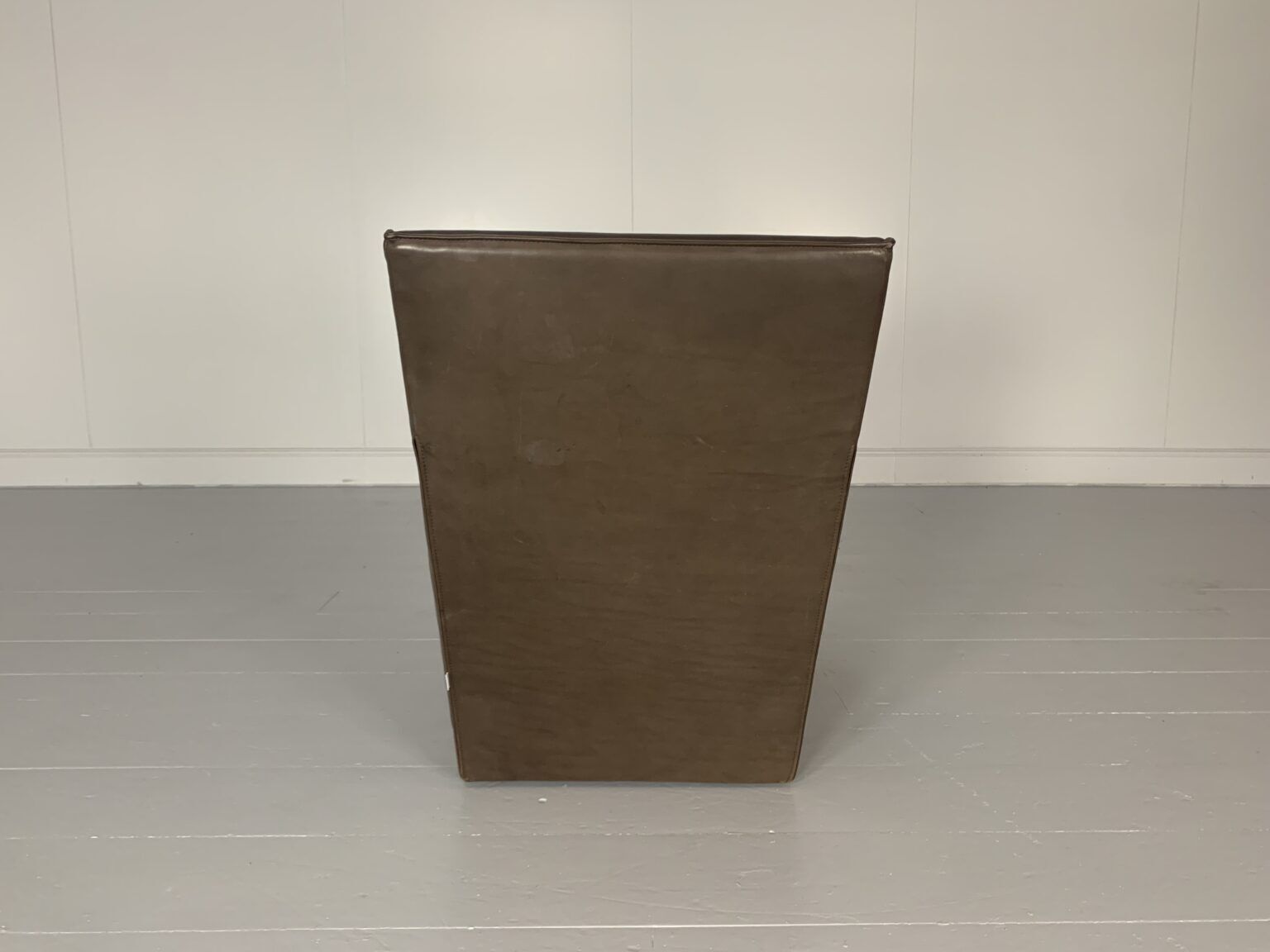 Molteni & C “Doda” Armchair – In Pale Walnut Brown Leather photo Furniture