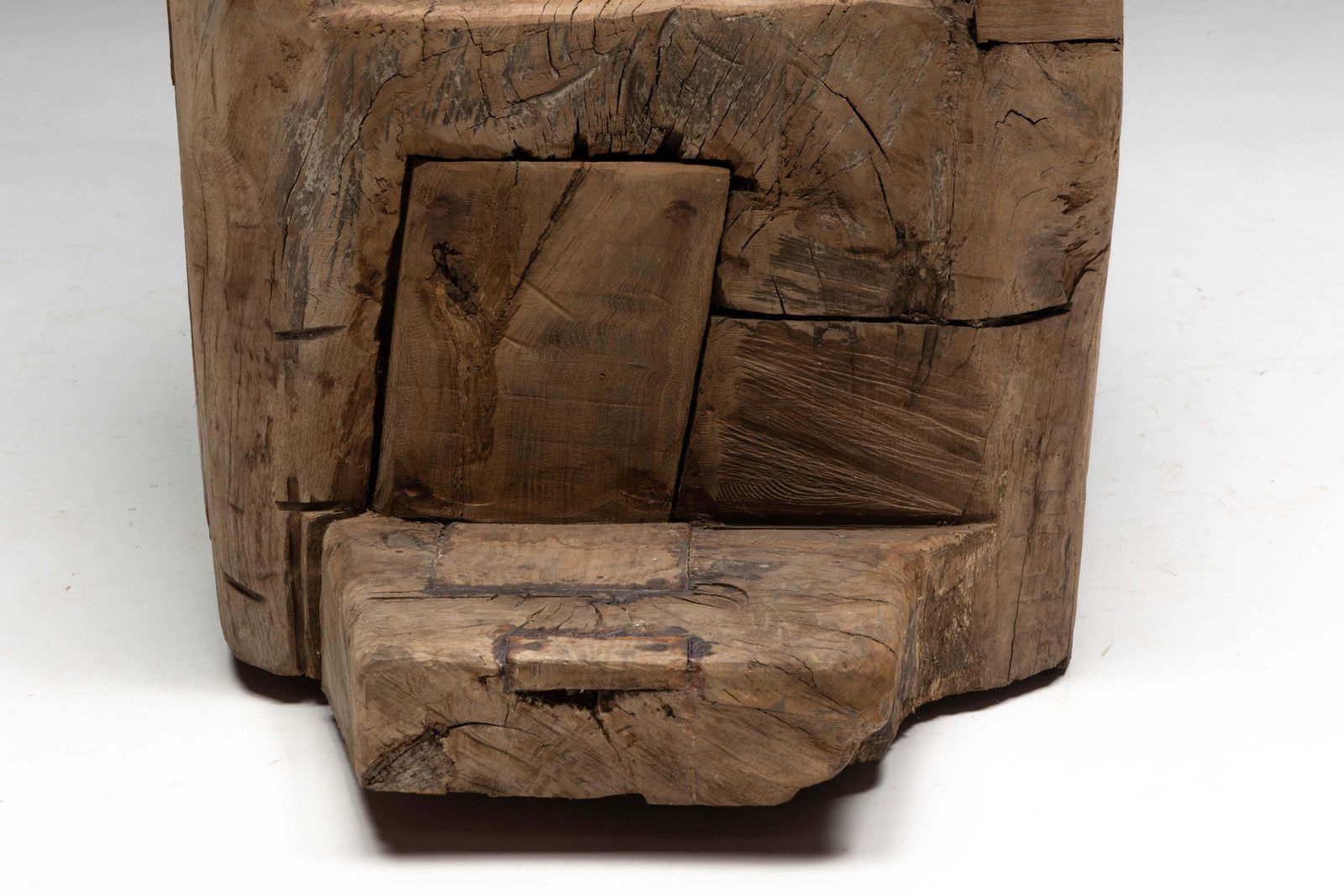 photo furniture Brutalist Monoxylite Throne Chair, France, 19th Century