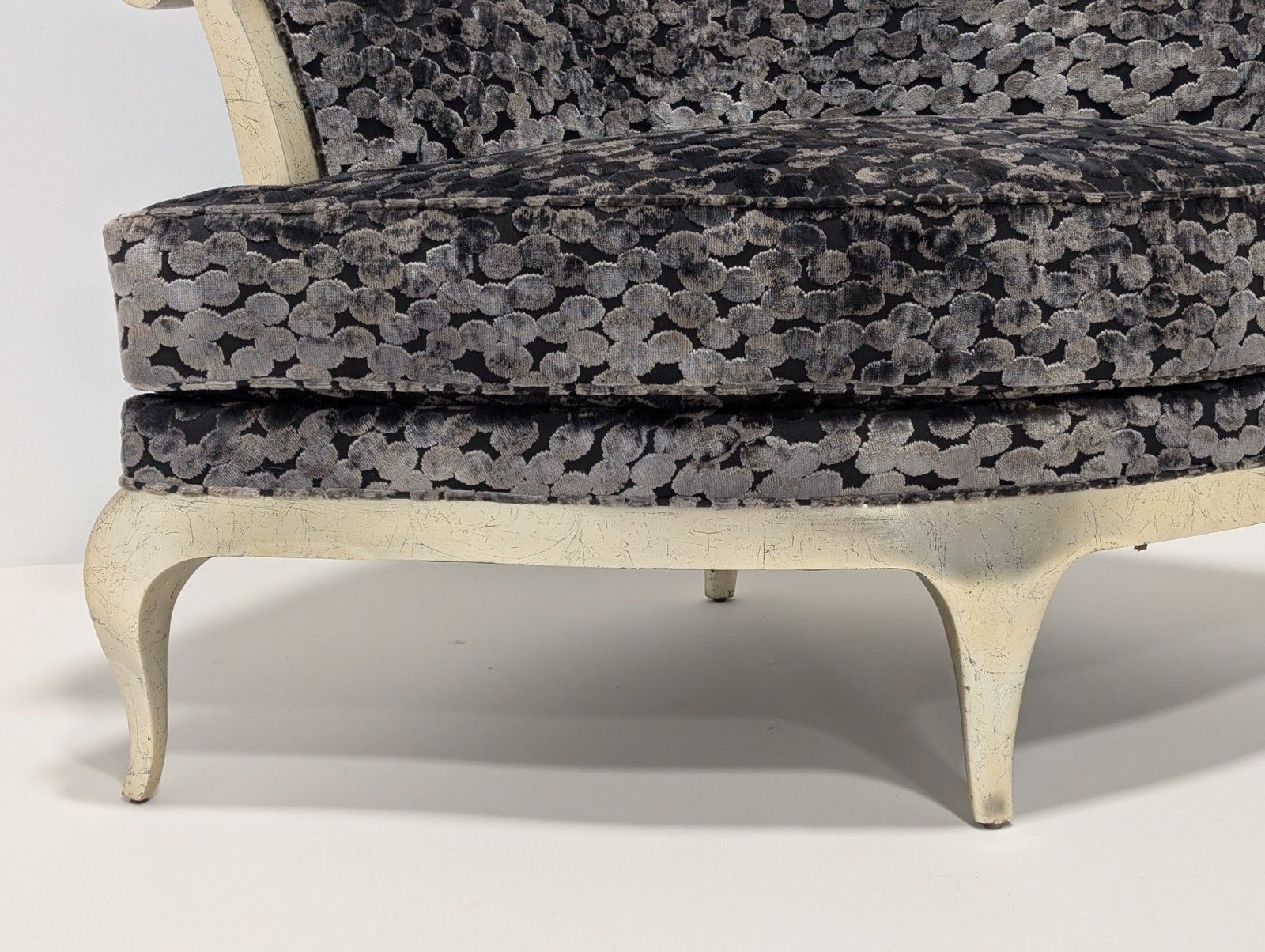 photo for sale Christopher Guy Belmondo Banquette Excellent Condition Save 60% On The Rrp!