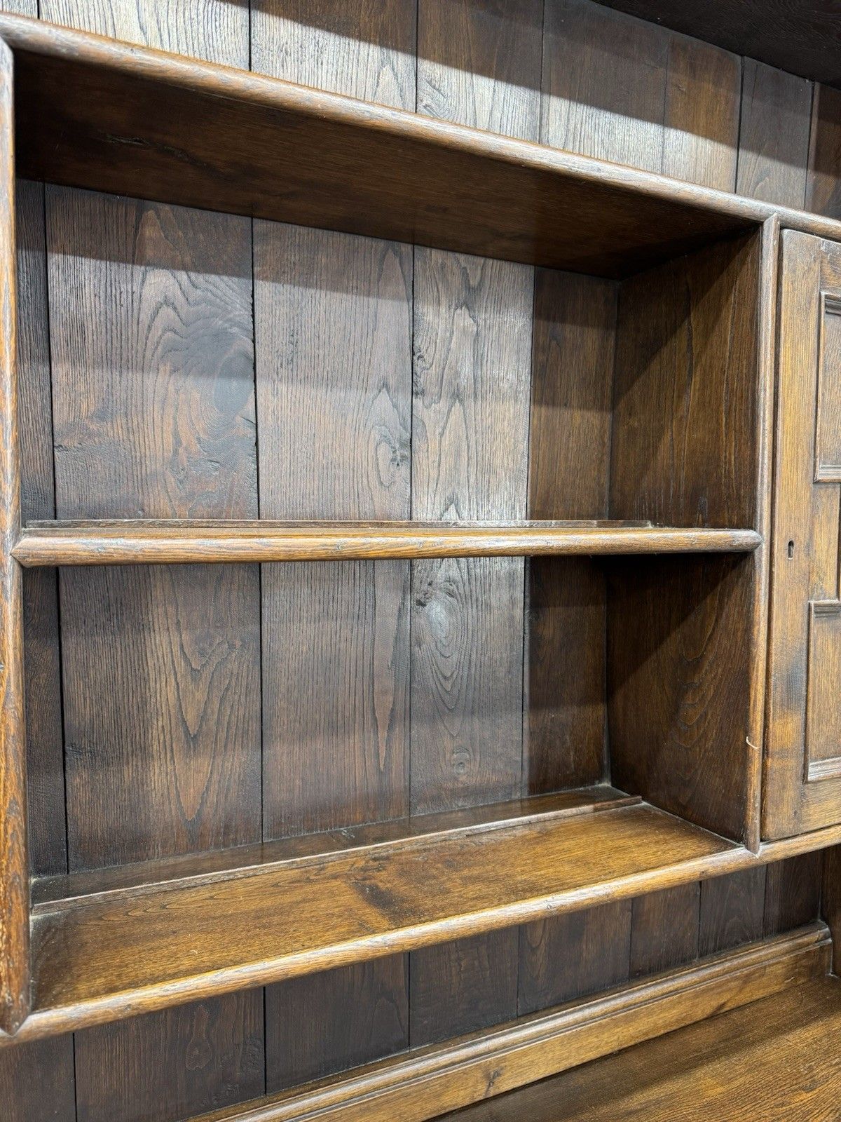 photo furniture Antique Oak Welsh Dresser – Solid English Oak Farmhouse Sideboard Display Rack
