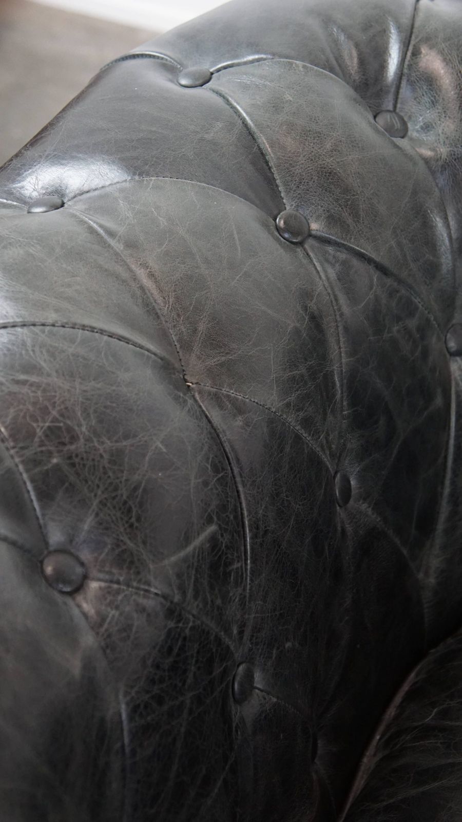 2028.0 Timeless And Classic Set Of Spacious Black Chesterfield Armchairs Made Of Characterful Grained Cowhide photo
