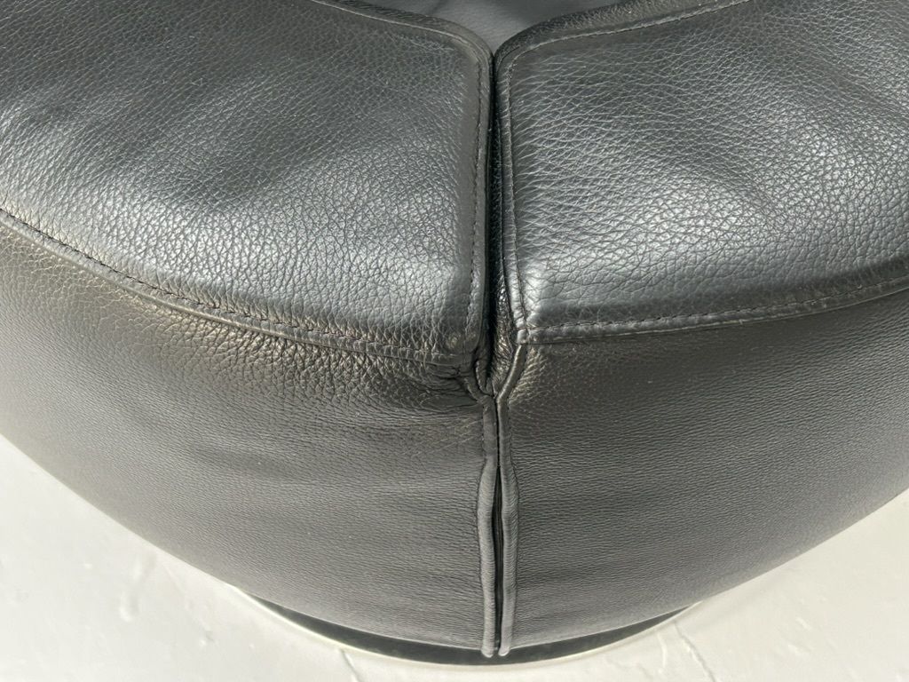 Furniture B&B Italia “Tulip” Armchair – In Black “Gamma” Leather photo