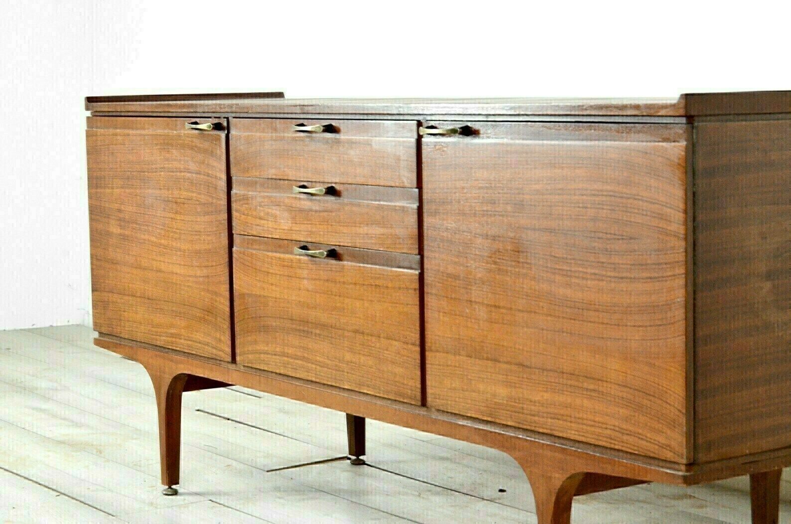 Midcentury 'Meredew' Teak Sideboard / Dresser. Stylish Vintage Modern / Retro / Danish Style / Scandinavian. photo vinterior