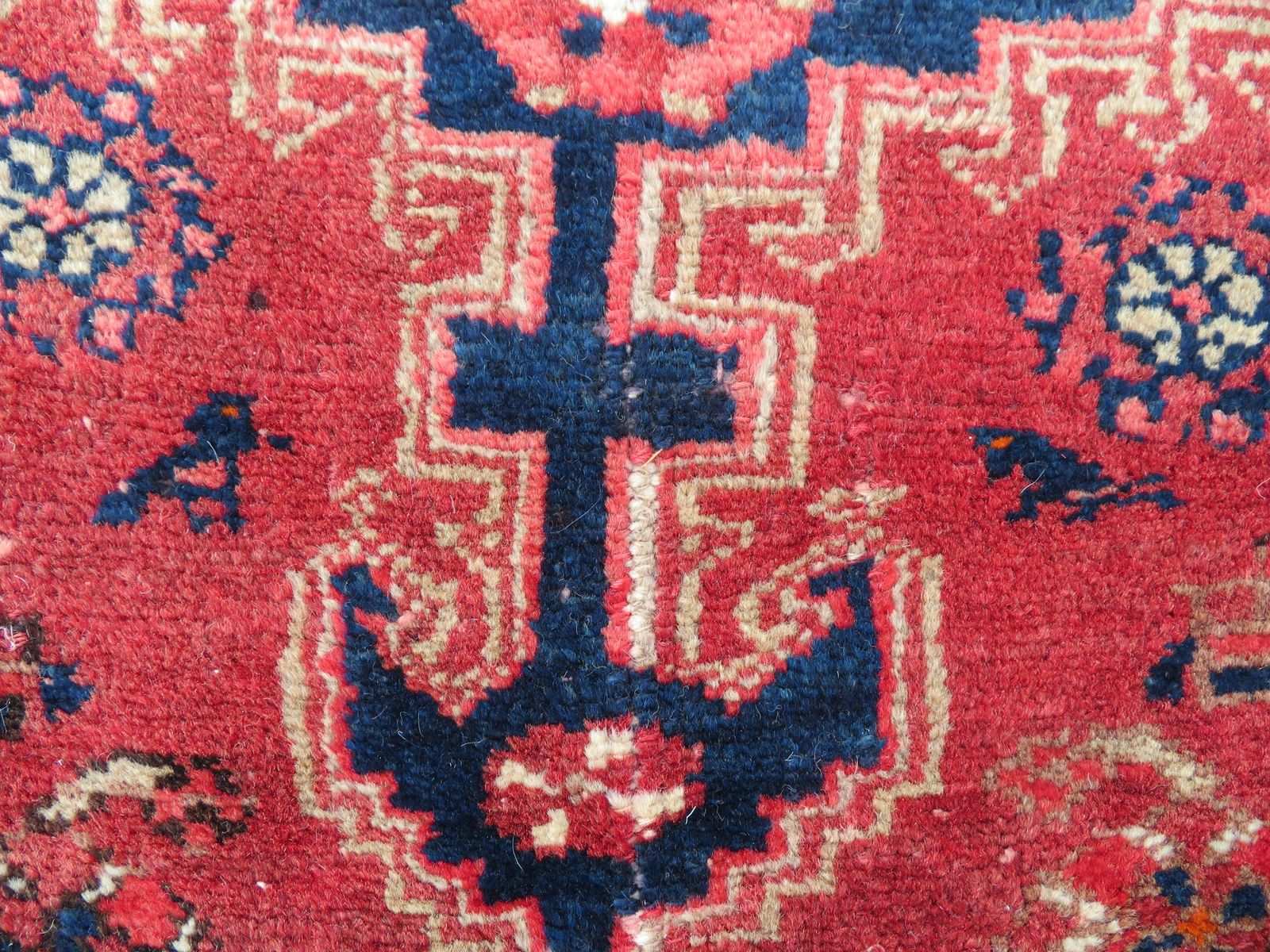 Malayer Rug. 212cm X 132cm., 1960s photo vinterior