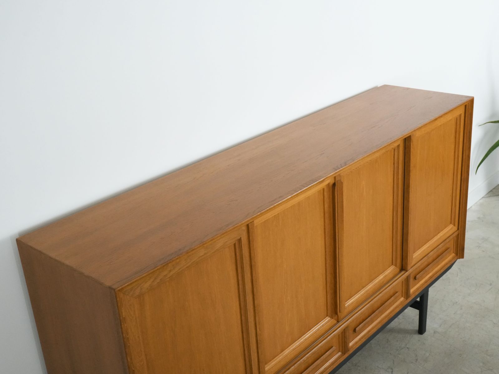 photo vintage Oak Highboard Danish Design 1960s Production Denmark