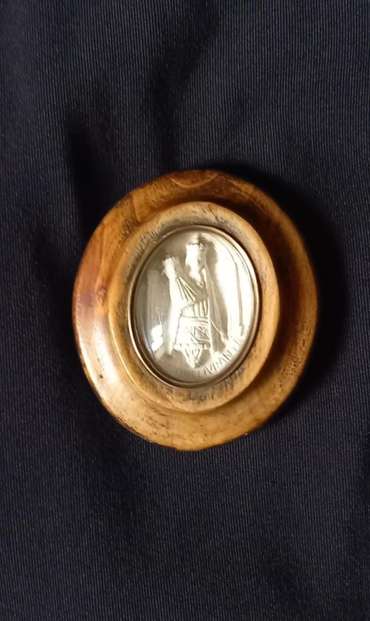 Meerschaum Reliquery Catholic Decor Saint Mary And Infant Jesus Notre Dame De La Delivrante photo furniture
