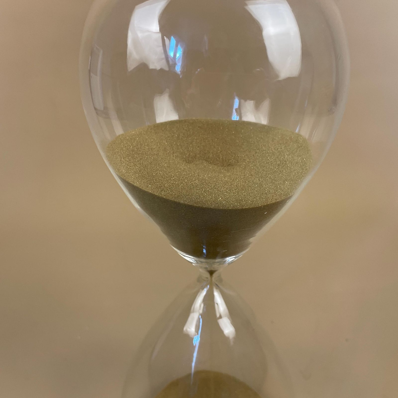 Modern Sand Timer Glass Sleek Design Decorative Desk Table Ornament Clock Home Office Decor Nautical Retro Style Timeless Hourglass photo for sale