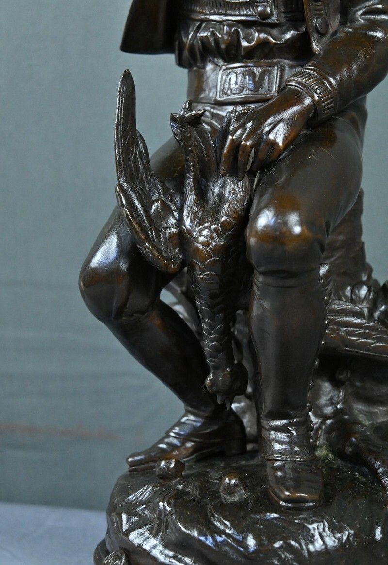photo furniture Bronze “The Hen That Lays The Golden Eggs” Signed Goelzer – Late 19th Century