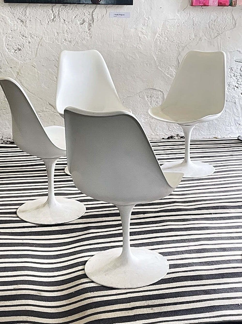 photo for sale Tulip Chair Van Eero Saarinen Voor Knoll International – Ca. Jaren 1960