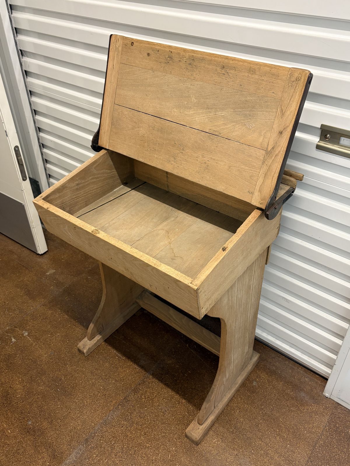 The Bennet Furnishing Co. (1862 1938) Antique Child's School Desk W/ Lift Up Lid And Inkwell photo furniture