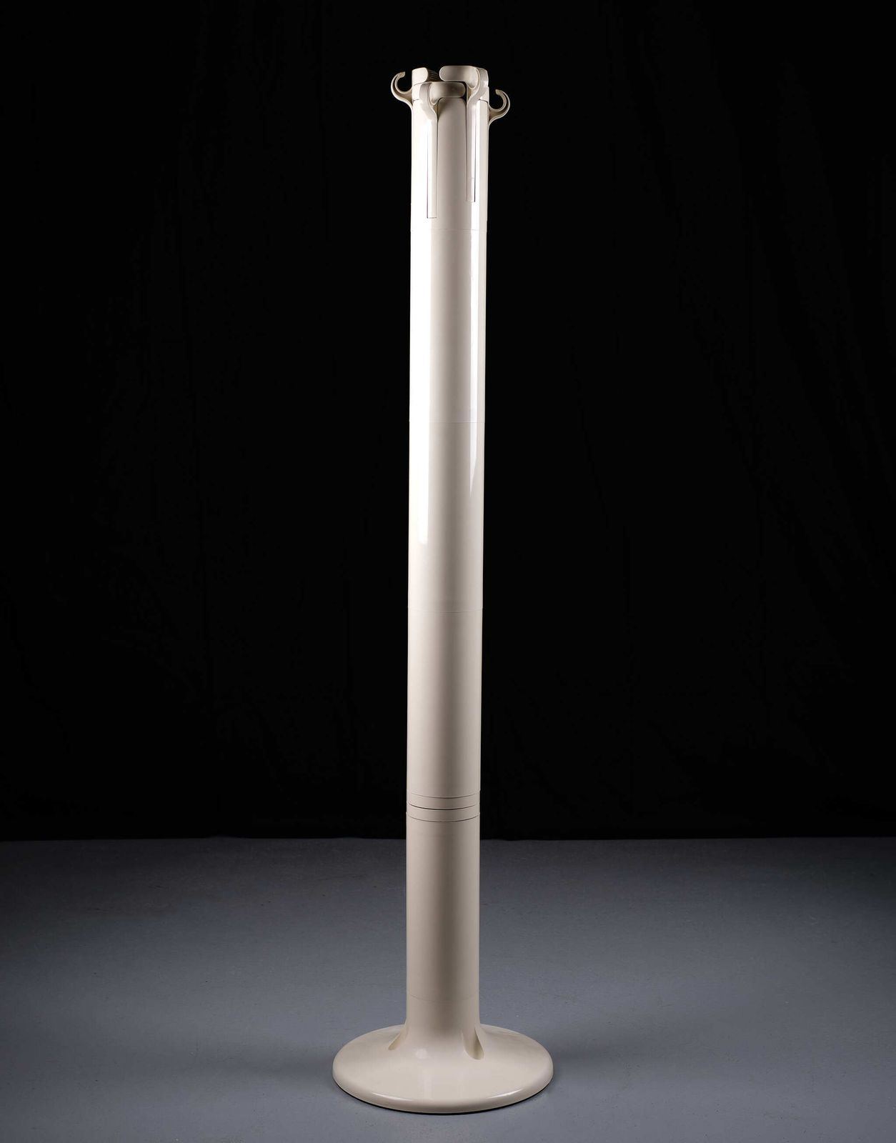 photo vintage Organic Planta Standing Coat Rack By Giancarlo Piretti For Castelli, 1970s