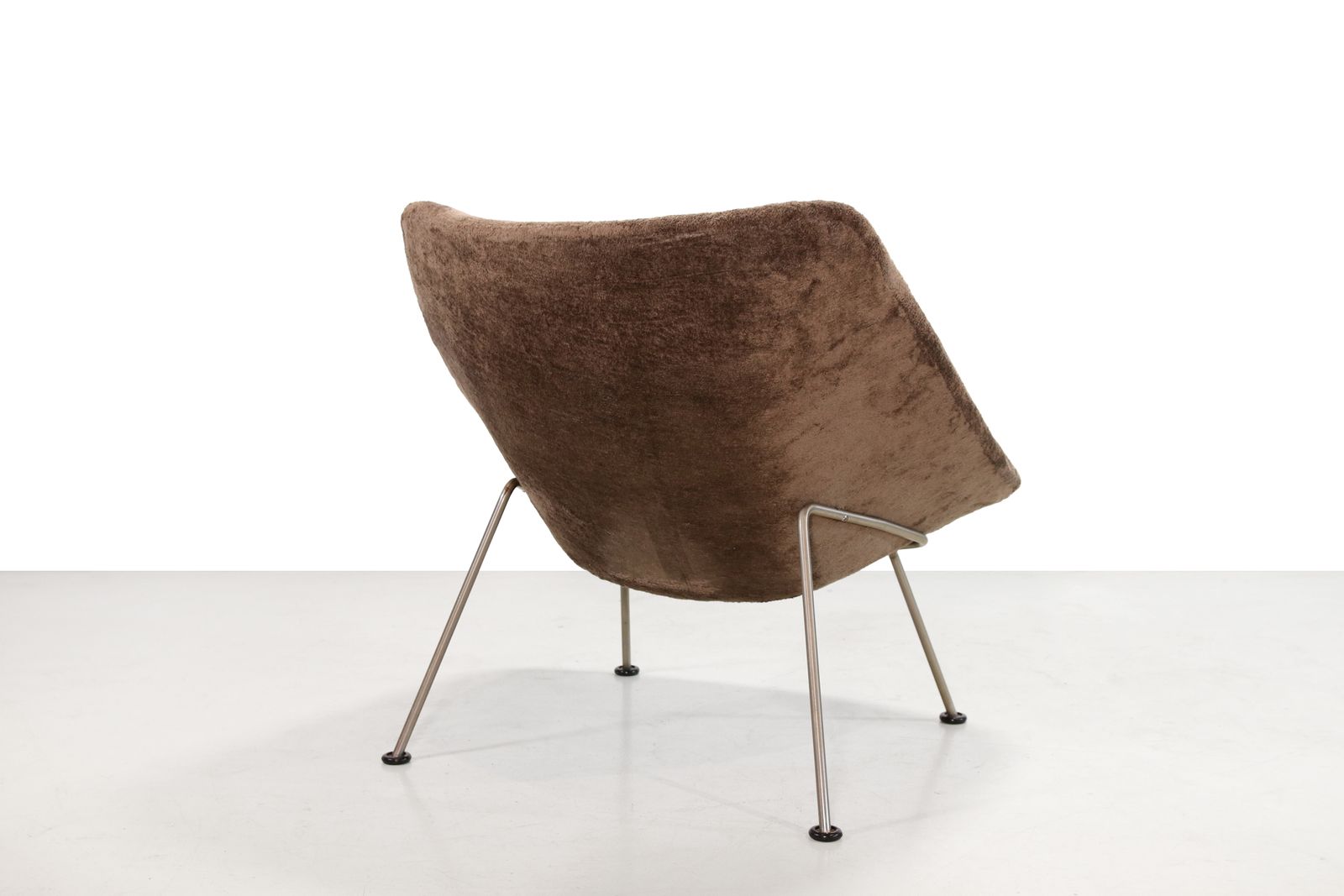 Artifort Oyster Model F157 Armchair By Pierre Paulin photo for sale
