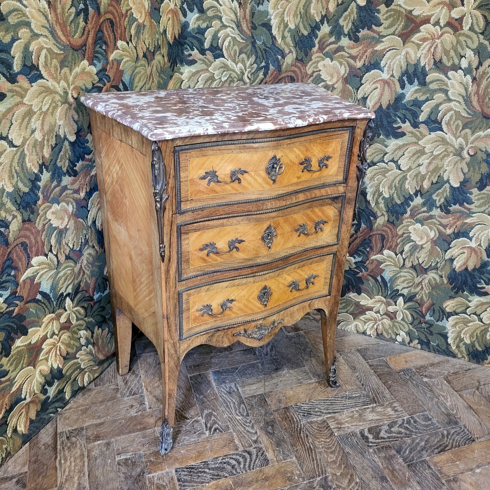 Small French Commode, 1800s, Tulipwood