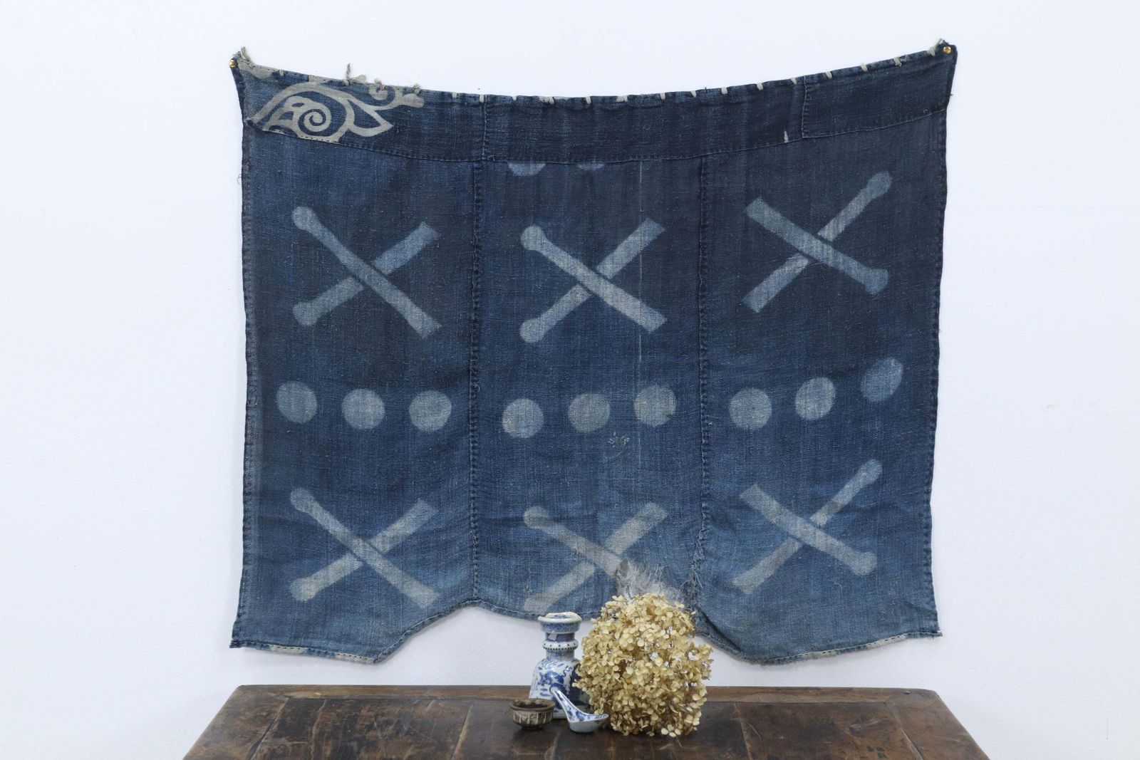 Late 19th Century Japanese Indigo Dyed Shishimai Cloth photo vinterior