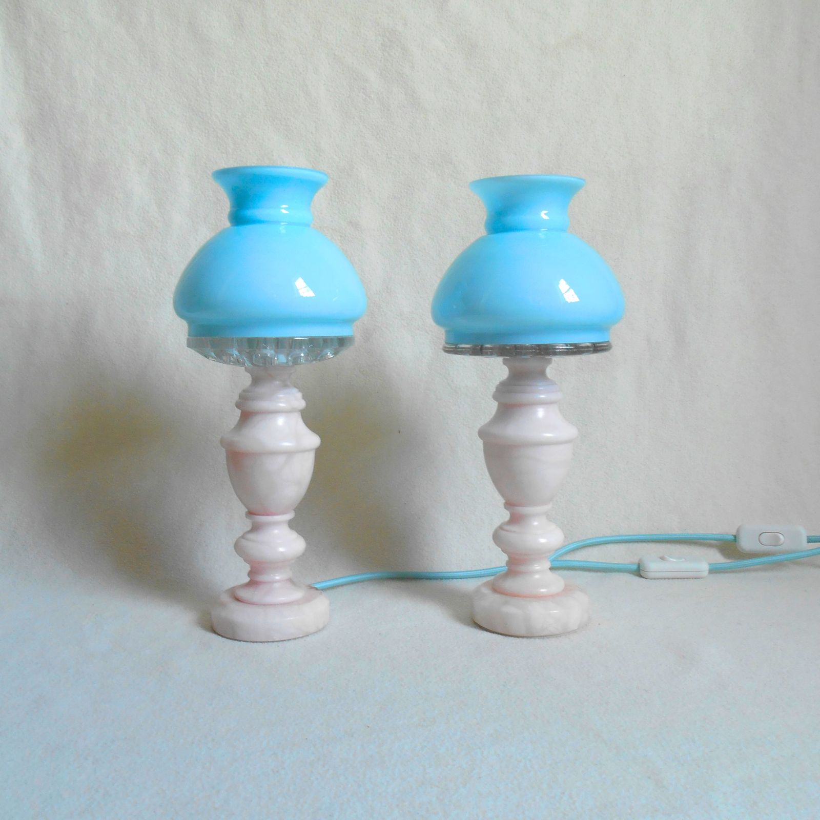 photo furniture A Pair Of Vintage Marble Table Lamps With Beautiful Turquoise Oil Lamp Shades