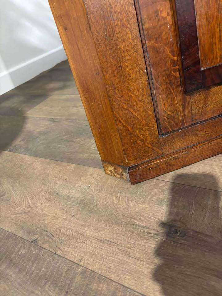 189.0 Victorian Oak Corner Cupboard photo