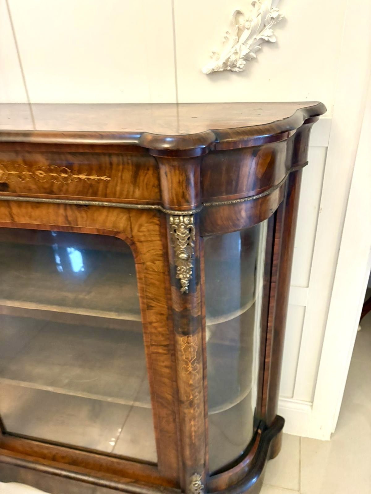 photo furniture Antique 19th Century Quality Burr Walnut Satinwood Inlaid Side Cabinet