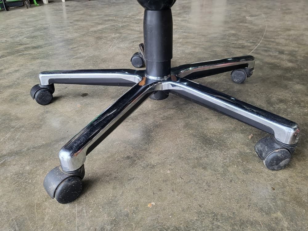 Black Leather Chrome Swivel Tilt Adjust Height Office Chair photo for sale