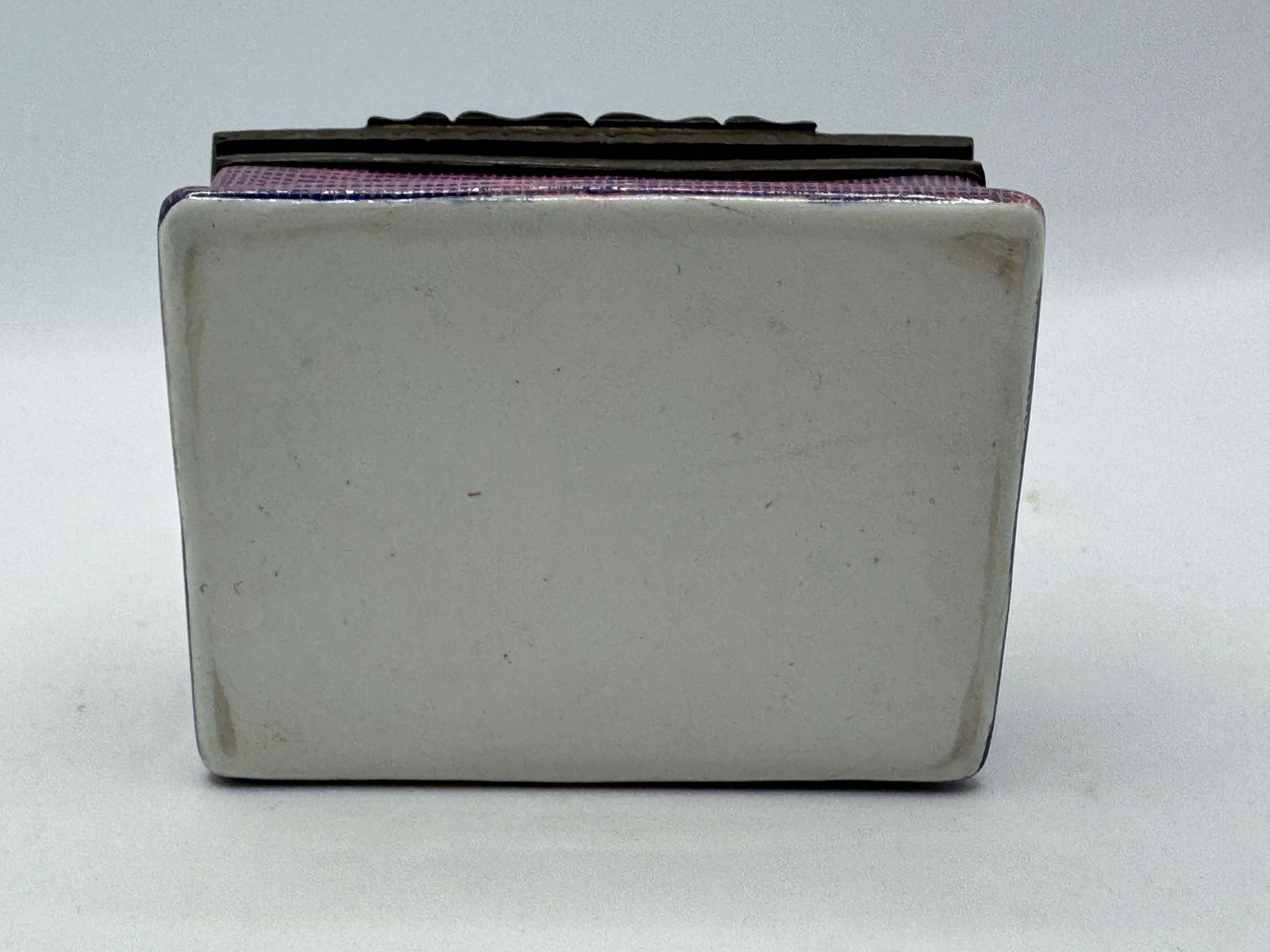 photo furniture 18th Century Bilston Enamel Rectangular Patch / Snuff Box Circa 1775