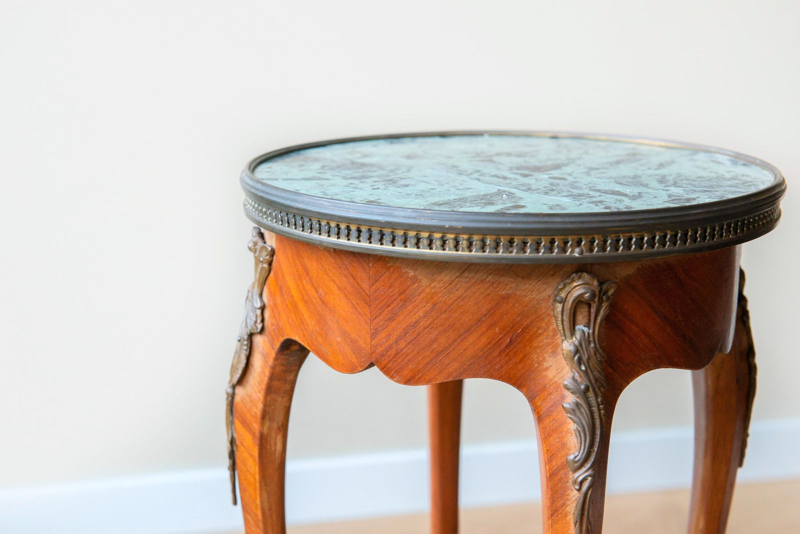 Antique French Side Table, Marble Top, Brass Edge, Louis XVI Style, Baroque Round Accent Table photo vintage