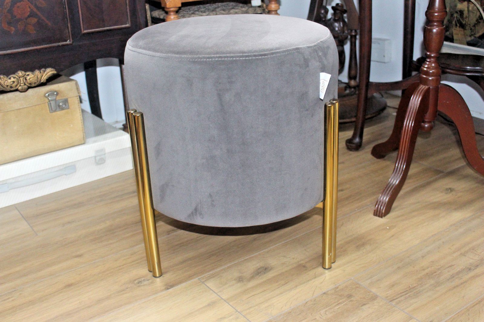 Houser Of Llb Foot Stool Velvet Round With Brass Legs 40x40x48 Cm photo 73.0