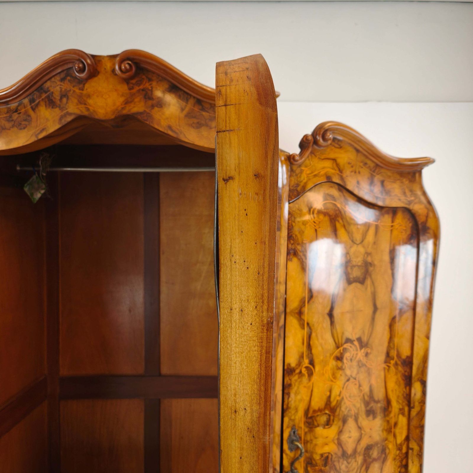Large Antique Italian Armoire / Wardrobe – Burl Walnut, Bombé Shape photo 3042.0