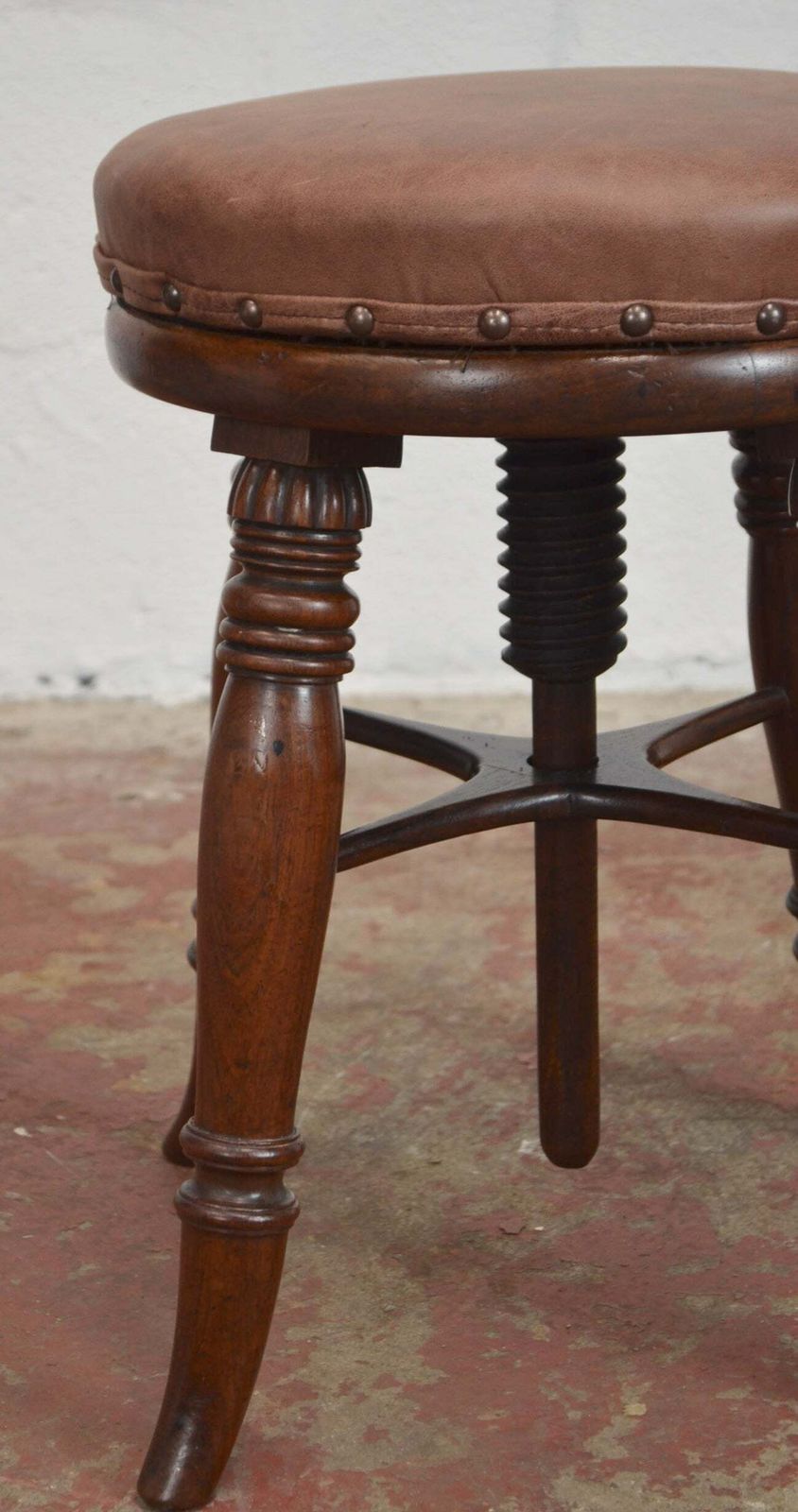 A Victorian Adjustable Piano Stool photo furniture
