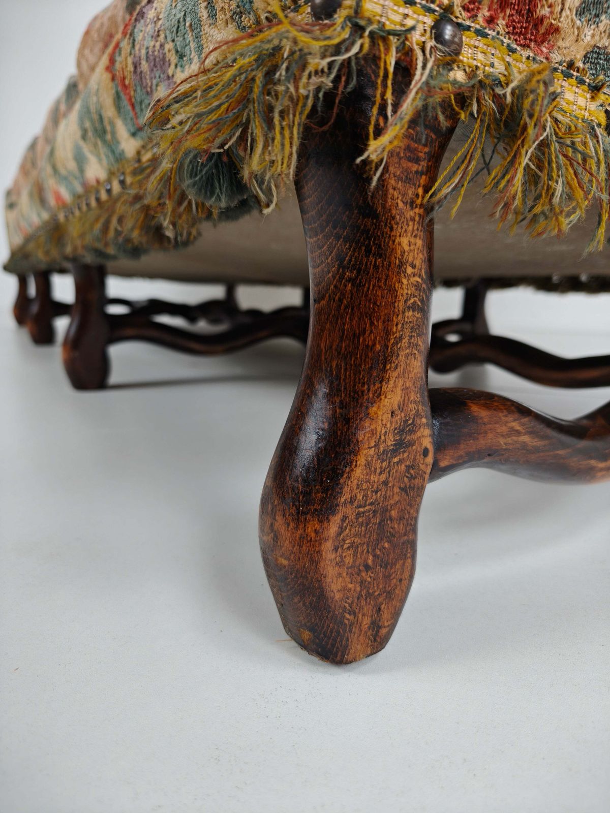Os De Mouton Sofa In Tapestry – Country House Style, 19th Century (Ca. 1820) photo Furniture