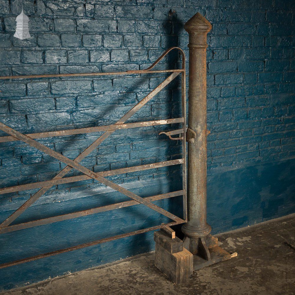 Estate Entrance Gate And Posts, Period Style photo Home Fixtures