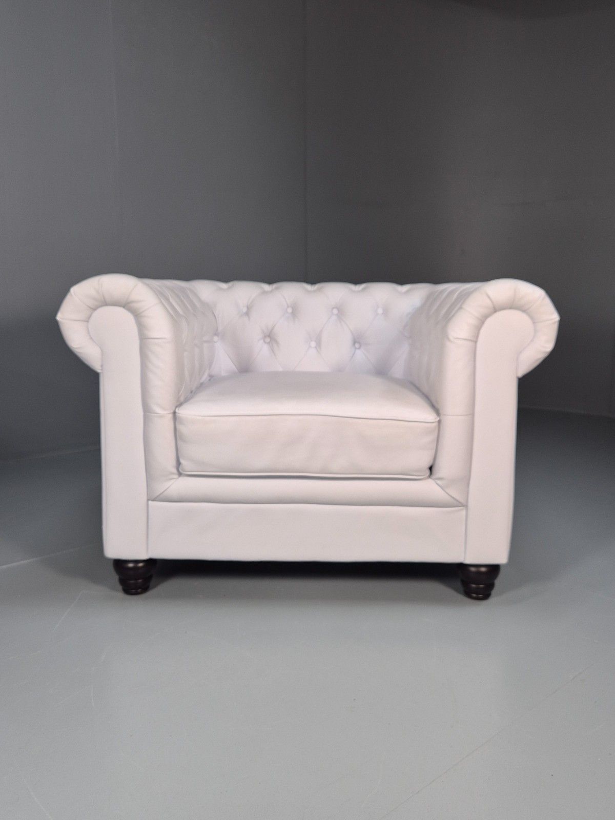 White Vinyl Vegan Leather Chesterfield Armchair Retro Club Chair Eb10455 Vche photo for sale