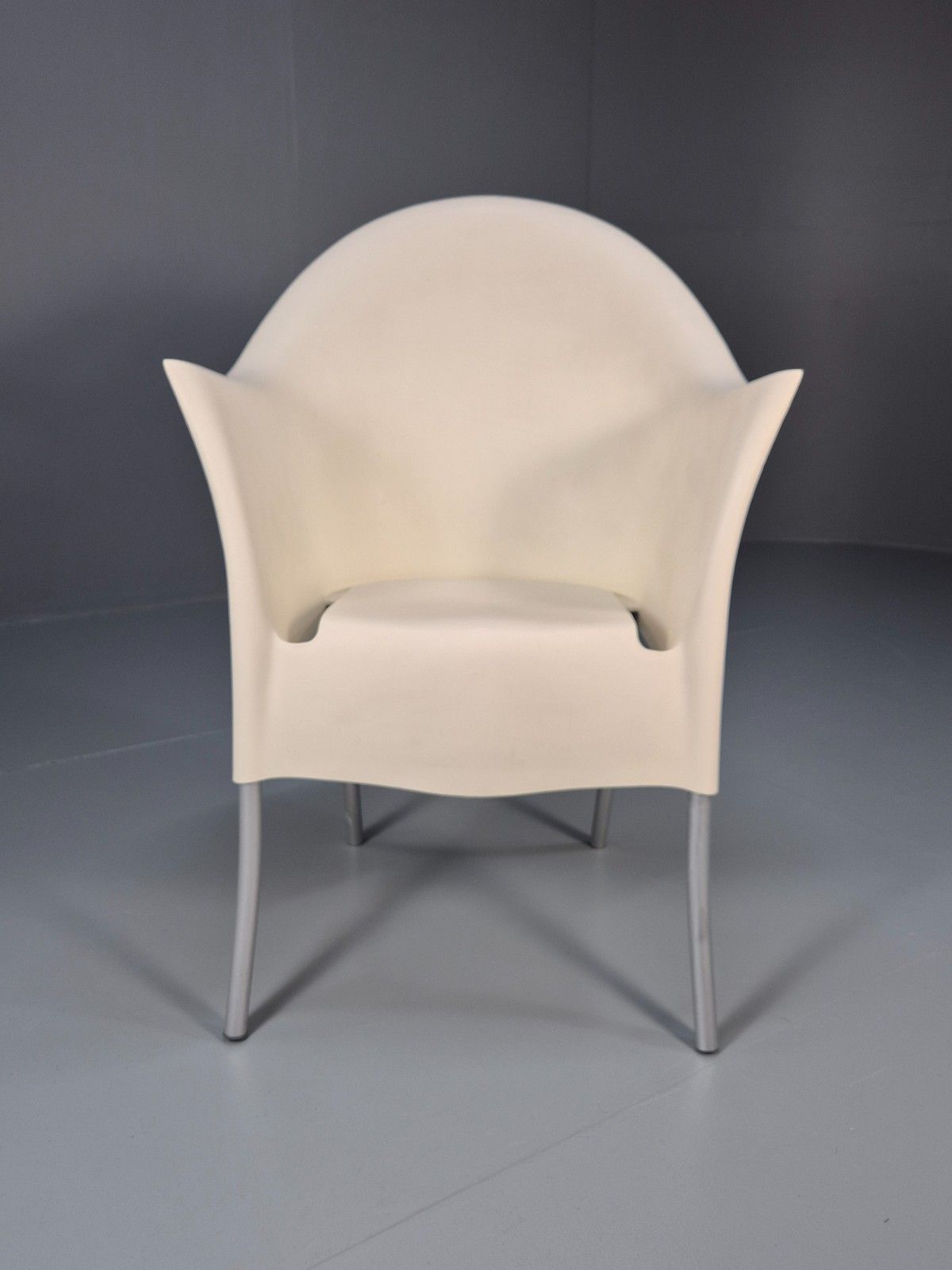 Vintage Driade Lord Yo Chair  Phillipe Starck Design In White Eb10438 Mnor photo furniture