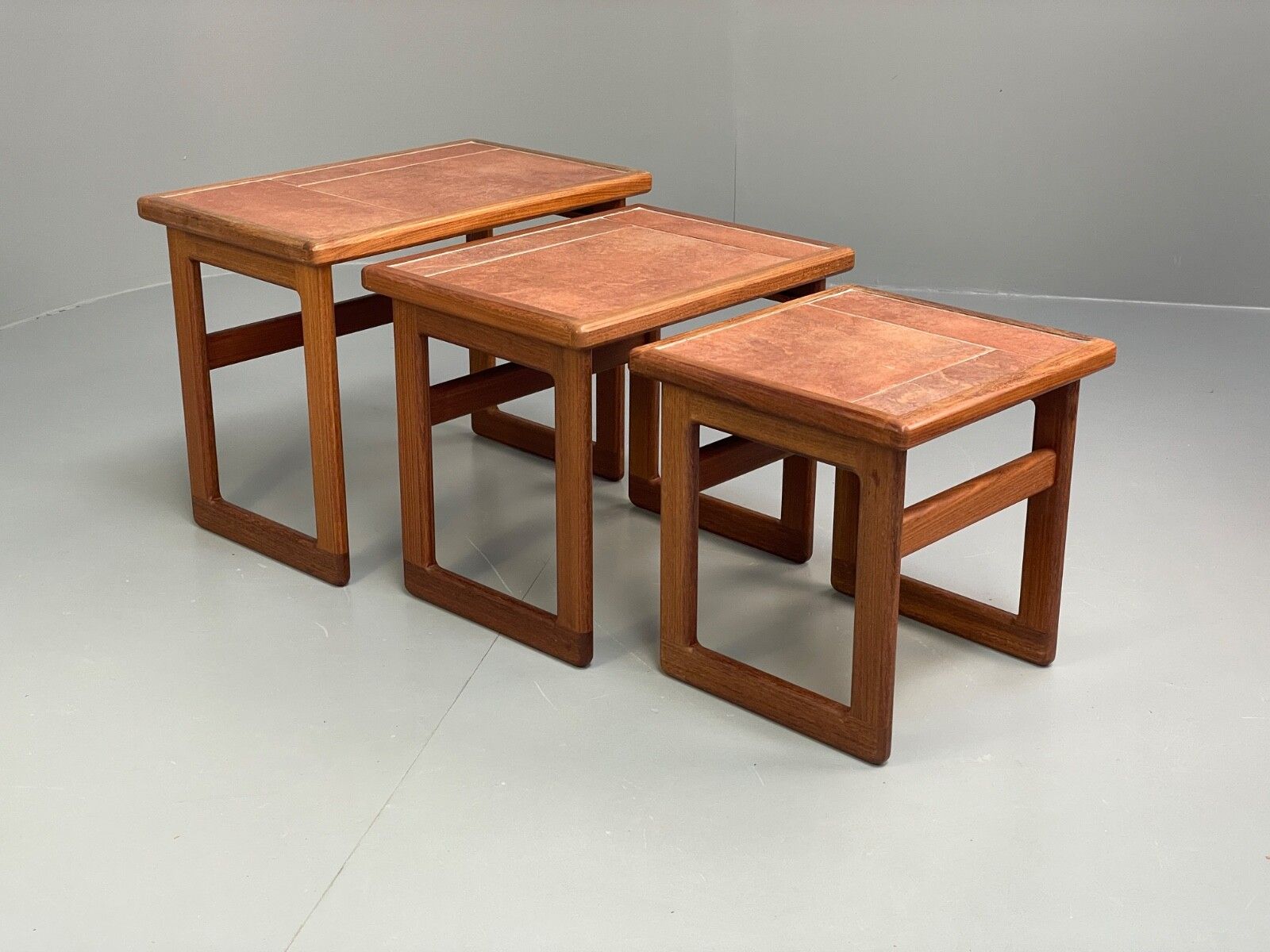 Vintage Teak Nesting Tables Tile Topped 1970s Retro Design  Eb9757 Mwoo