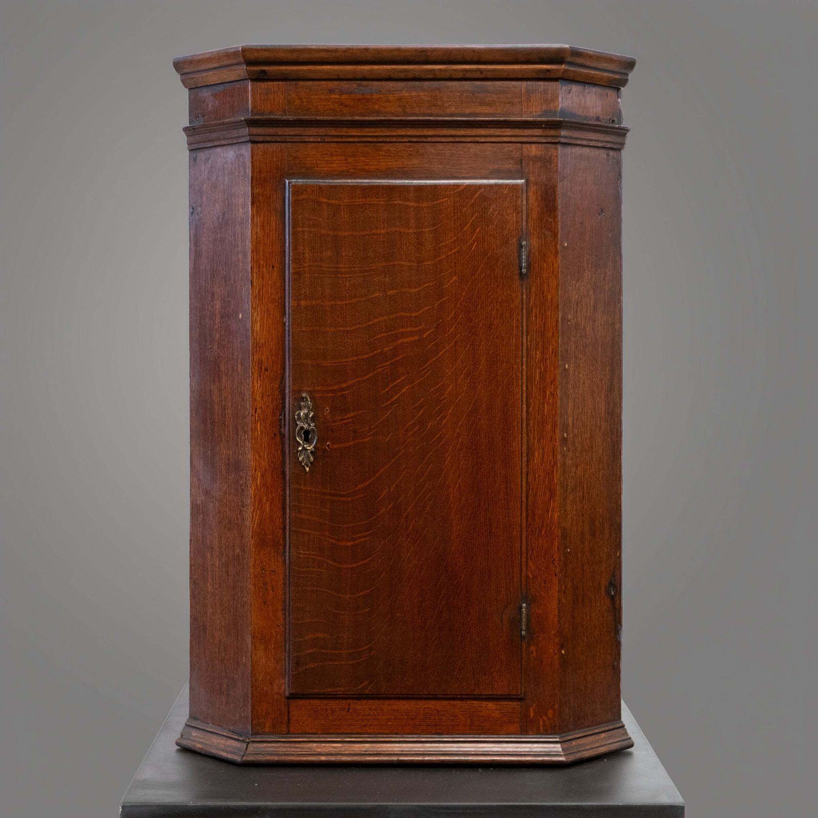 photo for sale Antique Early 19th Century Oak Corner Cupboard